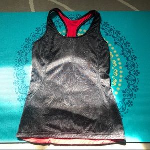 Women’s small MPG workout tank